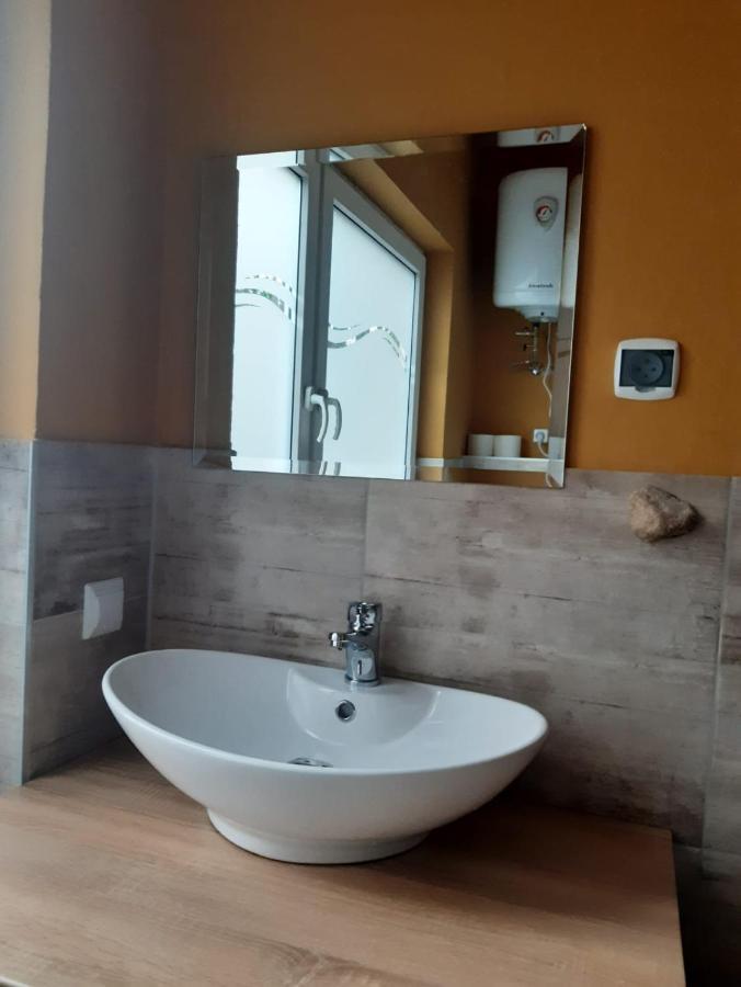 Hotel Osrodek Wypoczynkowy "Zrodla Dobrej" à Olesno Extérieur photo