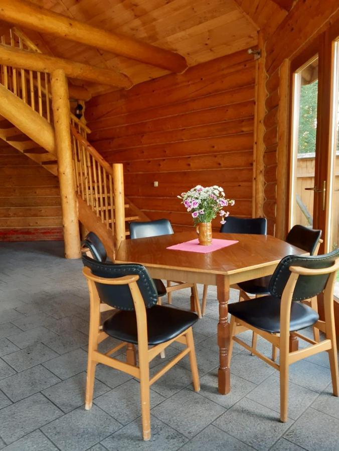 Hotel Osrodek Wypoczynkowy "Zrodla Dobrej" à Olesno Extérieur photo