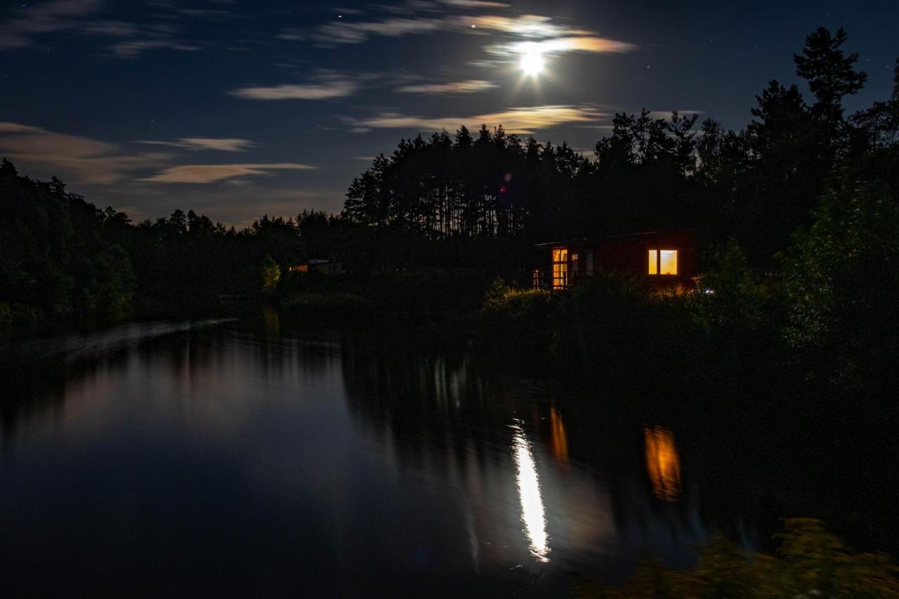 Hotel Osrodek Wypoczynkowy "Zrodla Dobrej" à Olesno Extérieur photo